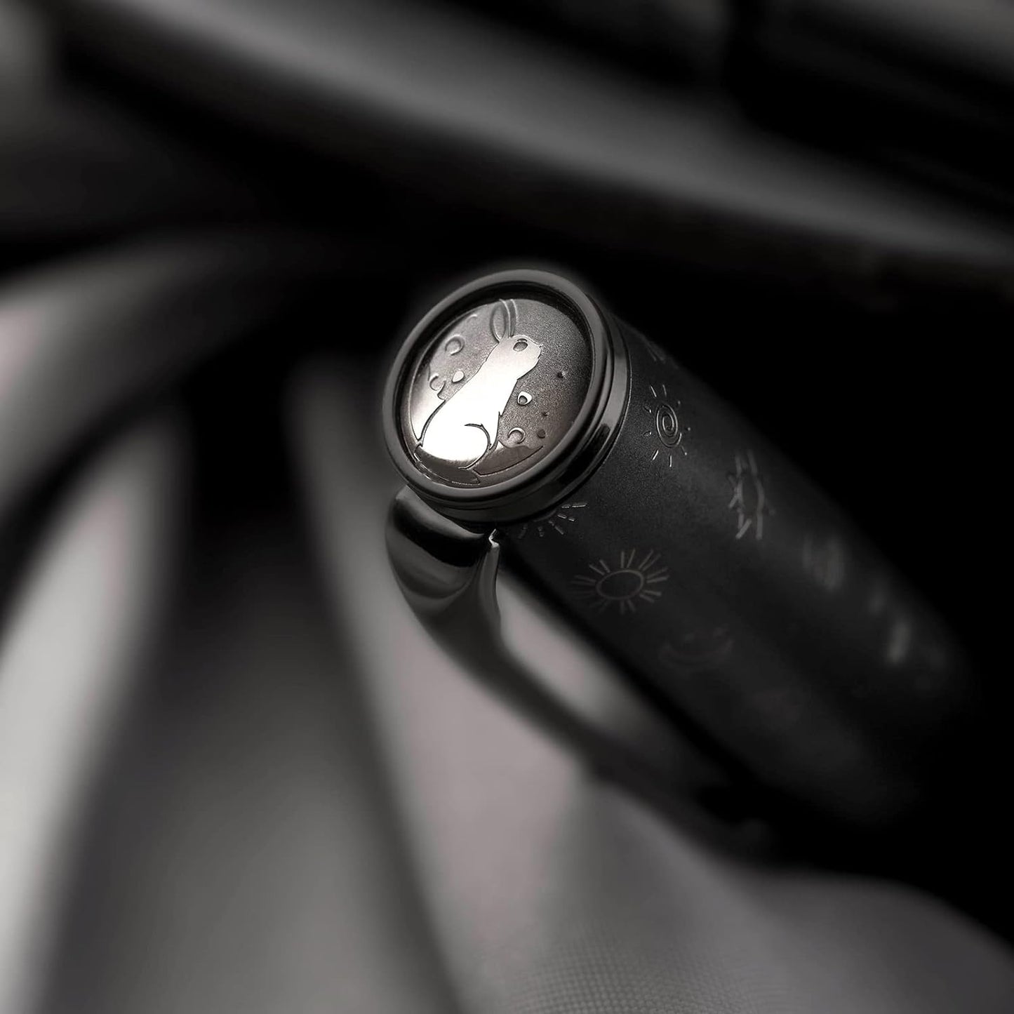 Hongdian N7 Gray Rabbit Resin Piston Fountain Pen, Iridium Long Blade Fine Nib Classic Pen, Smooth Writing Pen with Metal Box