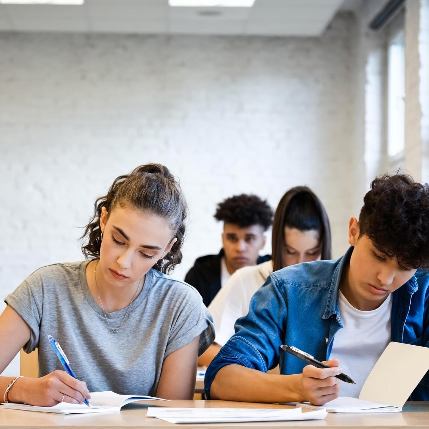 ParKoo 20 Pack Retractable Erasable Gel Pens Clicker, Fine Point 0.7 mm, Make Mistakes Disappear, Black Blue Pens for Writing, Journaling and Crossword Puzzles