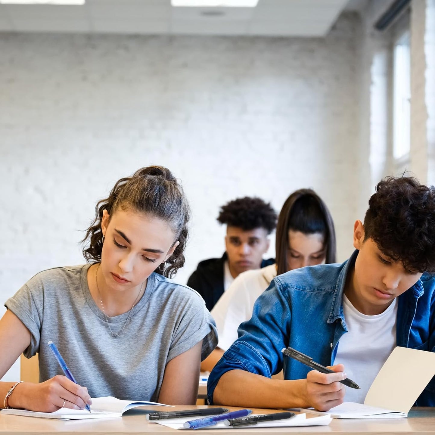 ParKoo Retractable Erasable Gel Pens 0.7mm, 12 Blue Twist Pens Fine Point, Make Mistakes Disappear, Smooth Writing with Comfortable Grip for Journaling Drawing Note Taking