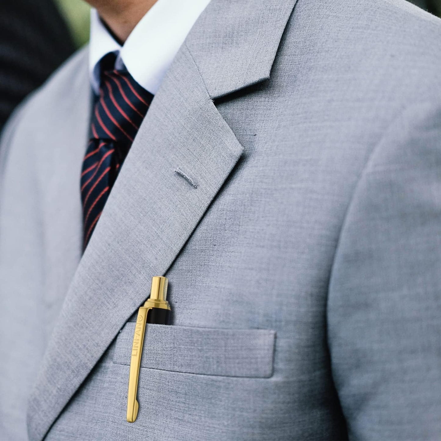 LINFANC 4 Pack Ballpoint Pens, Premium Retractable Metal Ballpoint Pen, Matte Black with Gold Trim, Medium Point 1.0mm Black Ink Pen for Home School Work Office Supplies, Extra 4 Refills