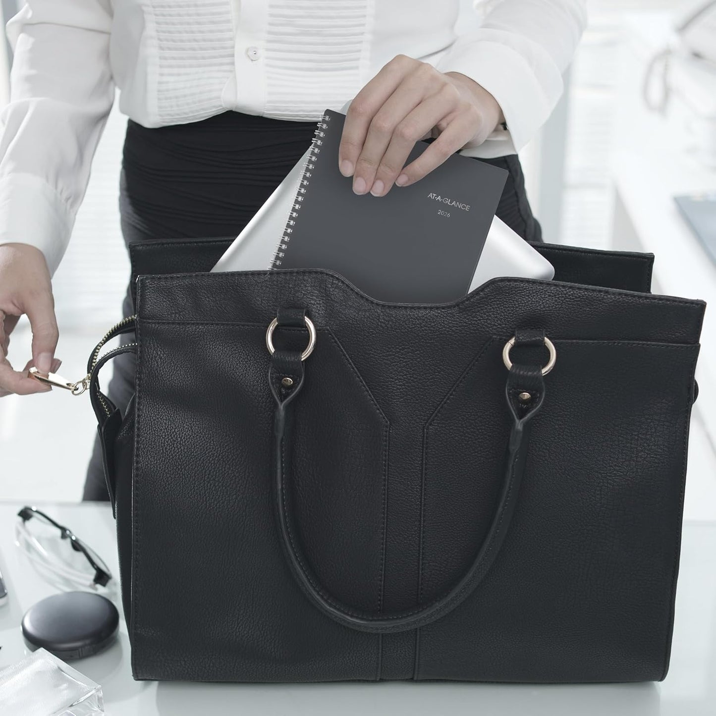 AT-A-GLANCE 2026 Planner, Weekly & Monthly, 5" x 8", Small, DayMinder, Gray (GC2000726)