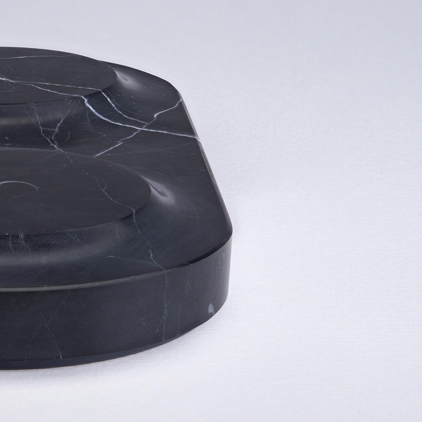 Einova Dual Classic Stone – Dual Wireless Charging Pad in Genuine Marble, Designed in Italy, Integrated 6 ft USB-C Cable, Smartphones, Wireless Earbuds, Smartwatches – Black Marquina Marble