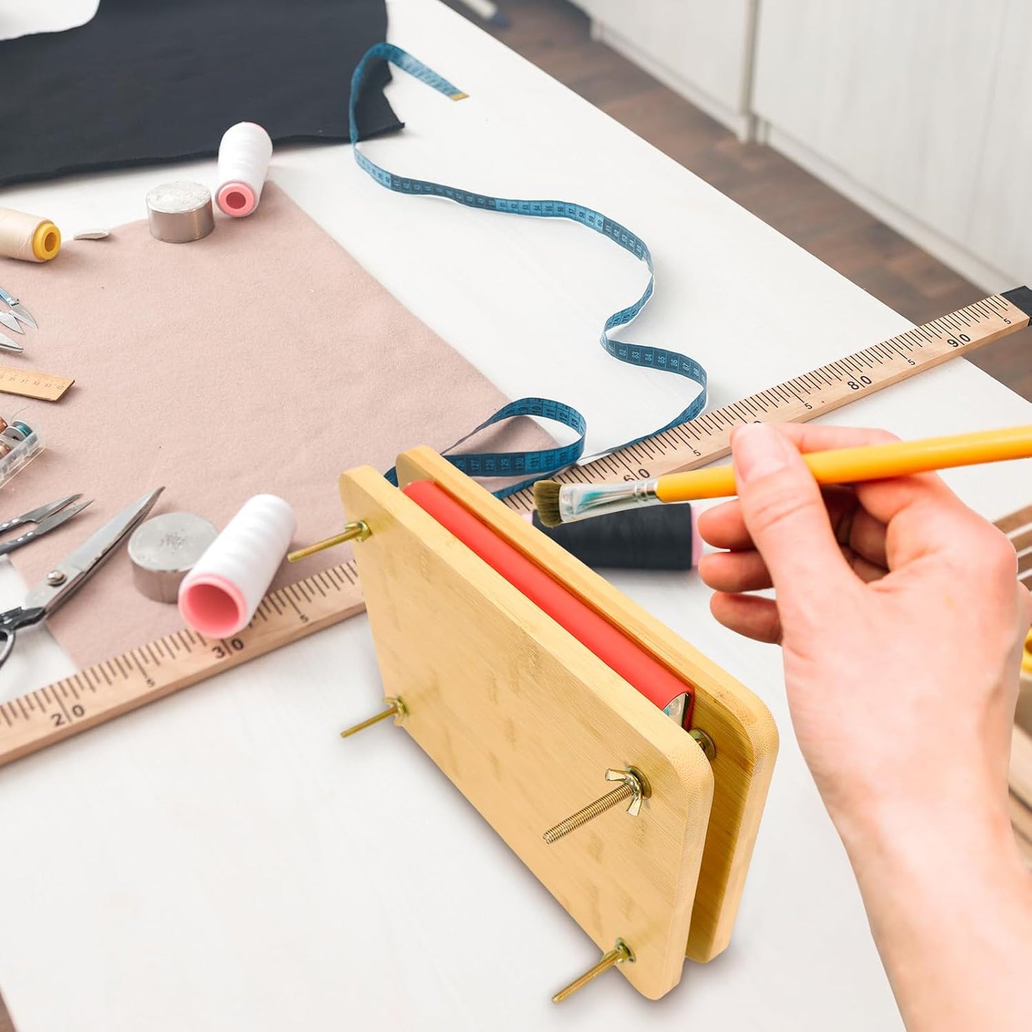 GeryVtee Wooden Book Press 11.6x7.87 inch Large Bookbinding Press Portable Binding Press for Binding Machine, Bookbinding Supplies for DIY Bookbinding Easy Assemble