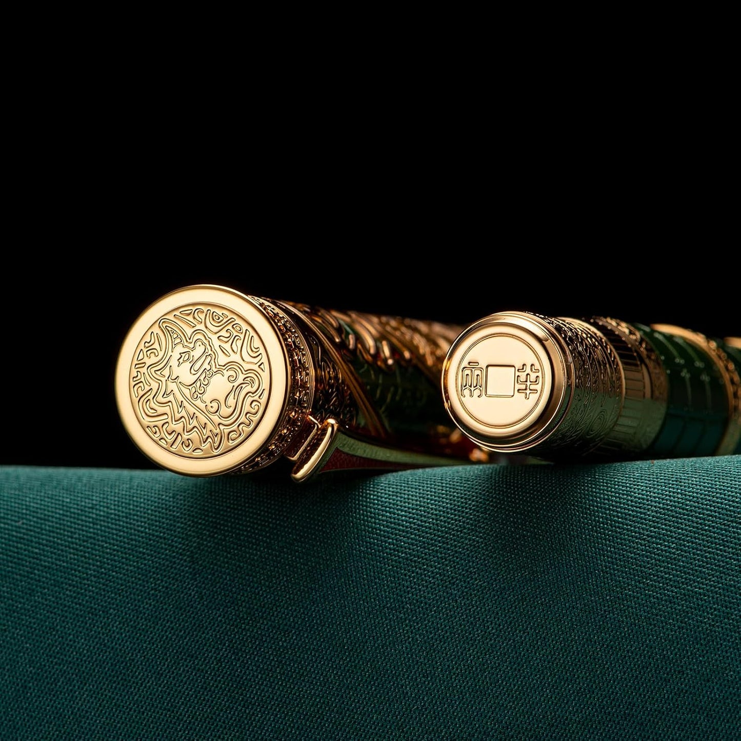 Hongdian D5X Fountain Pen - Green Qin Dynasty Retro Chinese Totem Engraving, Extra Fine Nib, Smooth Writing with Converter and Pen Box Set