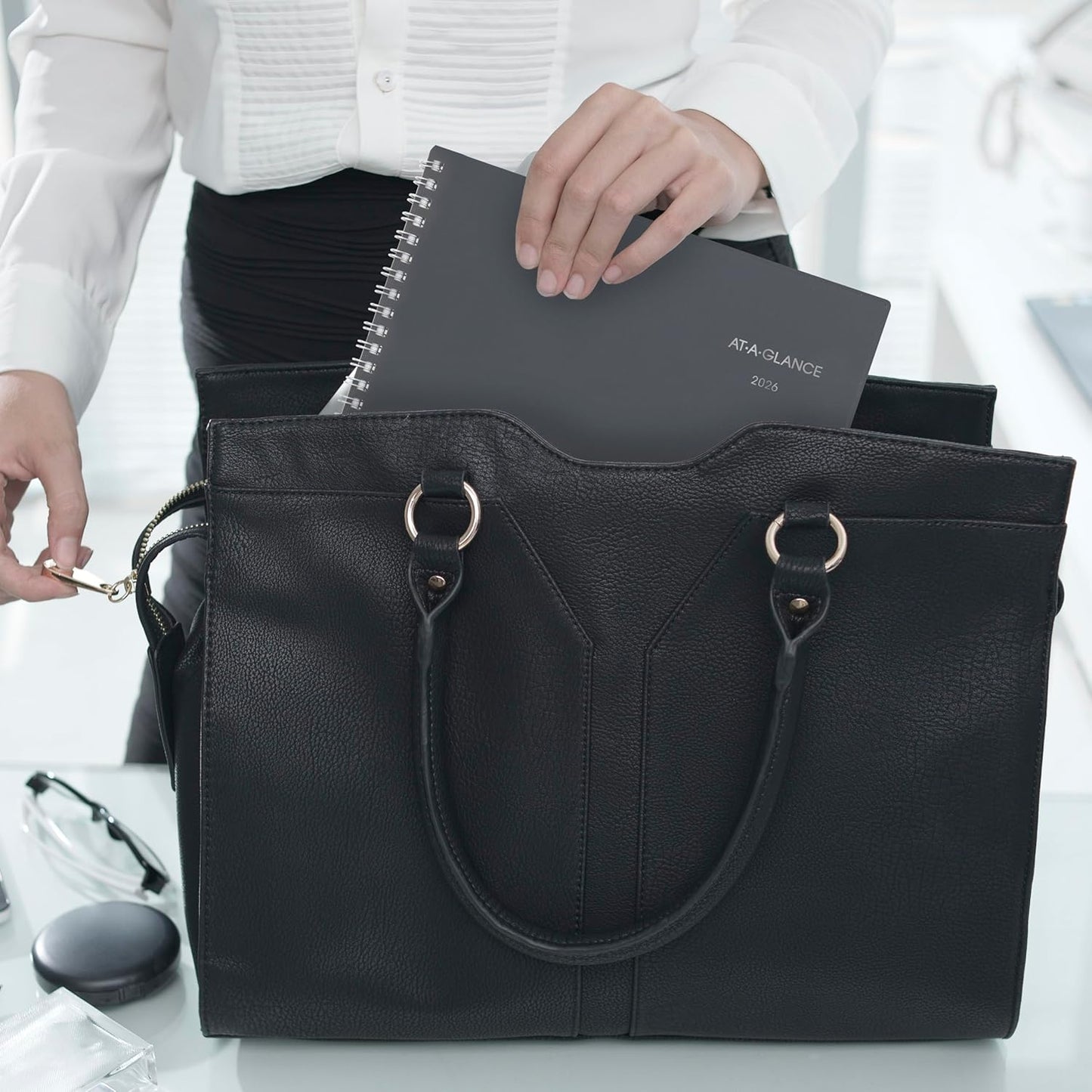 At A Glance 2026 8.5" x 11" Large DayMinder Gray Color