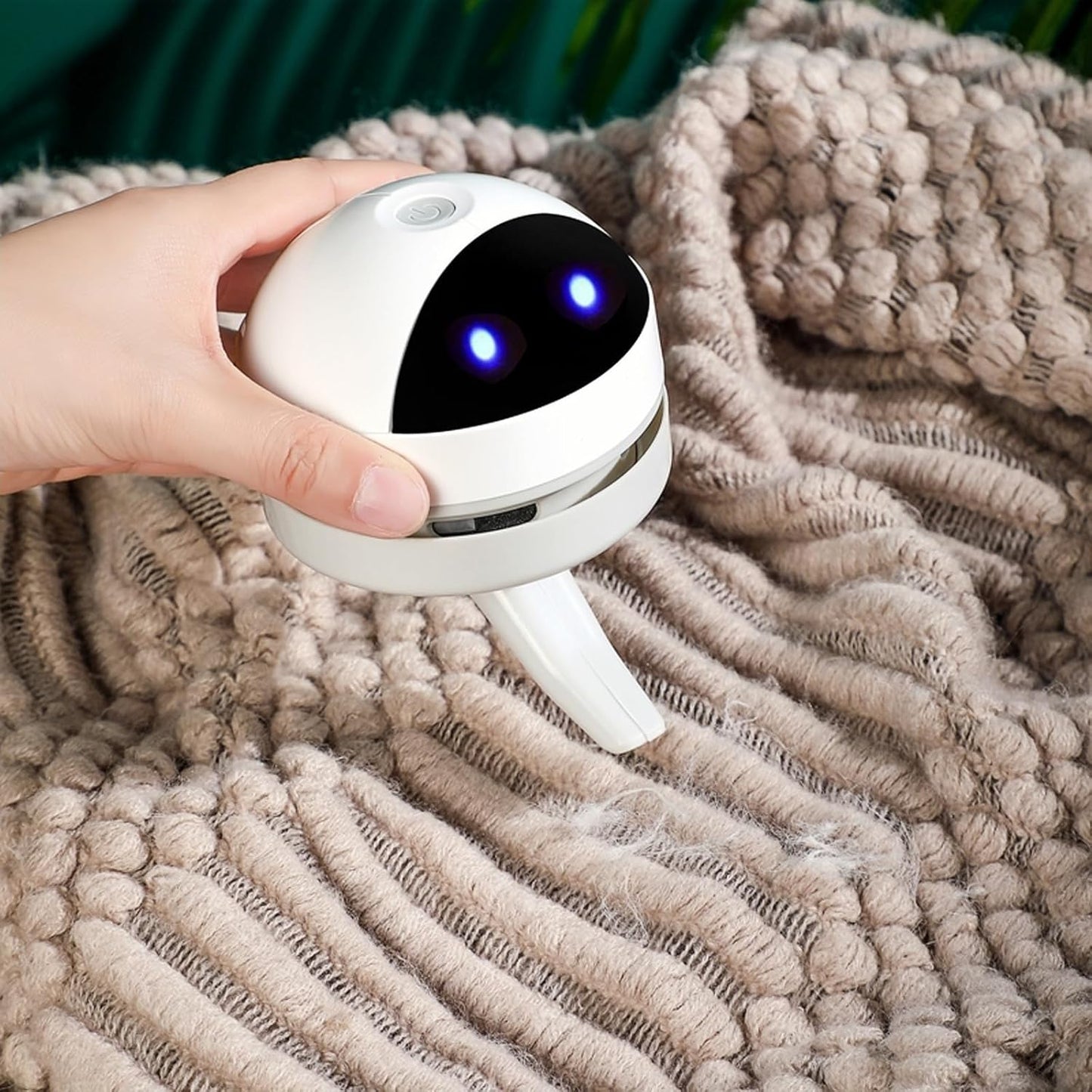 Desktop Vacuum Cleaner Mini,Cordless & Portable,Dust & Crumb Sweeper,Cute Cartoon Robot,USB,Easy to Remove Dust/Hair/Pet Hair/Crumbs on Desktop/Table/Keyboard/Sofa and etc,Lightweight Design