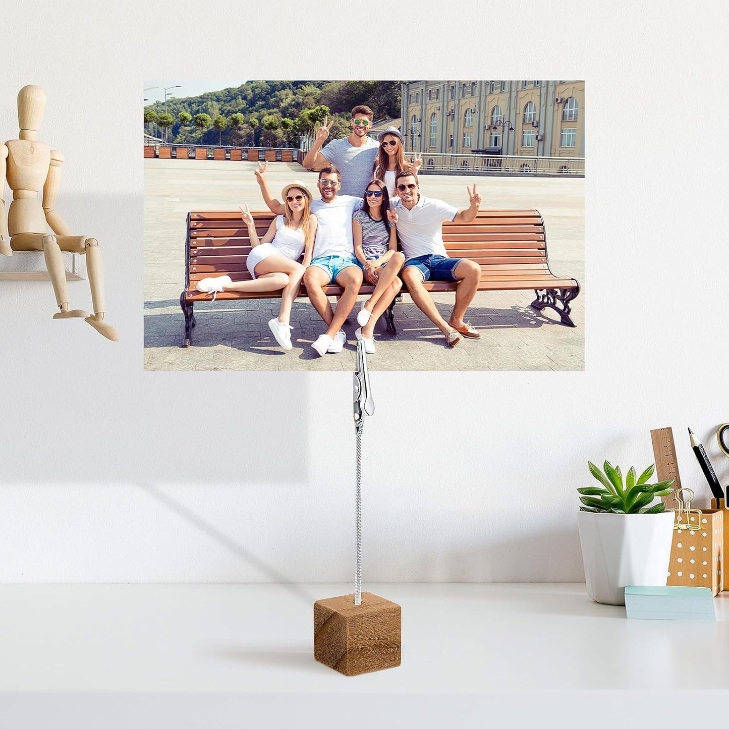 24 Pcs Cube Base Memo Clip Holder Lightweight Wood Cube with Alligator Clasp for Displaying Pictures Number Menu Name Card Wedding Party Meeting