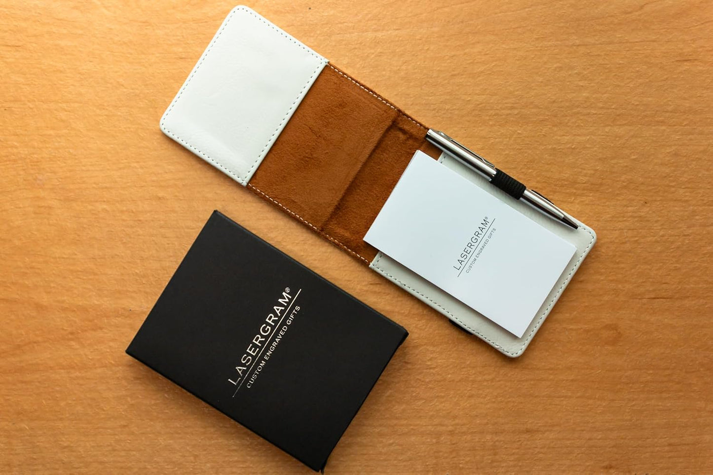 LaserGram Mini Padfolio with Notepad and Pen, Flag of The United States, Personalized Engraving Included (White)